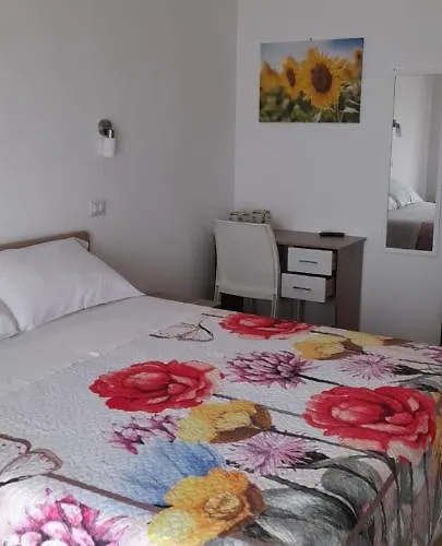 Don Orlando فندق مبيت وإفطار بيتسو