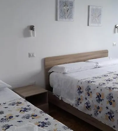 לינה וארוחת בוקר Don Orlando